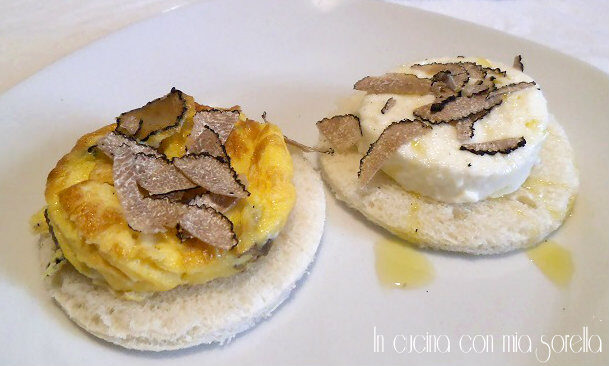Bis di tartine al tartufo nero
