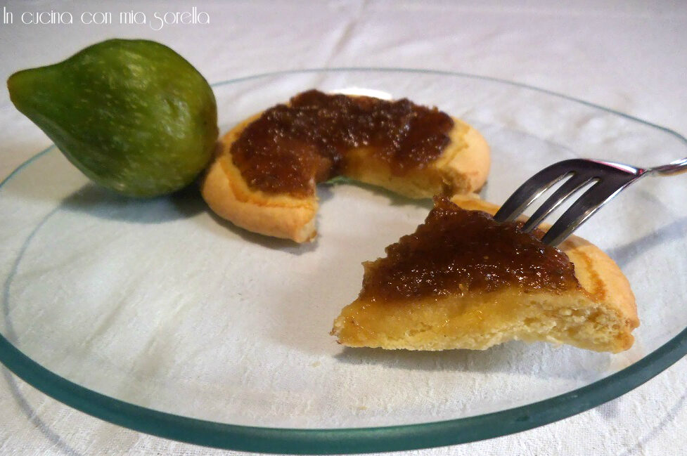 Biscotti con marmellata di fichi