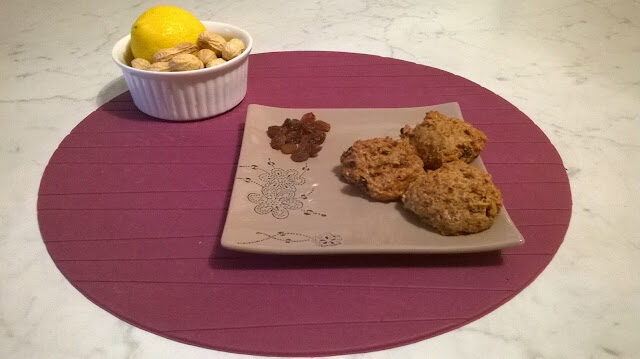 BISCOTTI MORBIDI CON UVETTA E ARACHIDI AL PROFUMO DI LIMONE (SENZA BURRO, OLIO E UOVA)