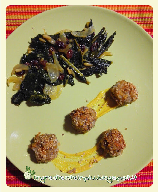 Bocconcini di patate viola in panatura di sesamo con cavolo nero alla senape