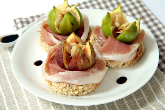 bruschette sfiziose con la frutta