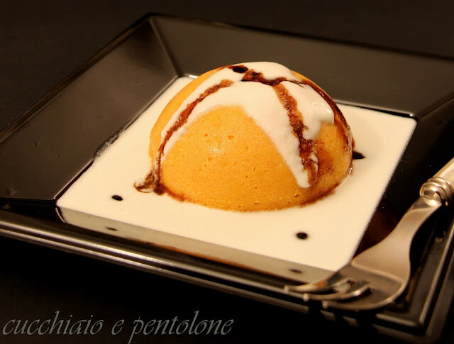 budino salato di zucca con cuore e salsa di mozzarella di bufala