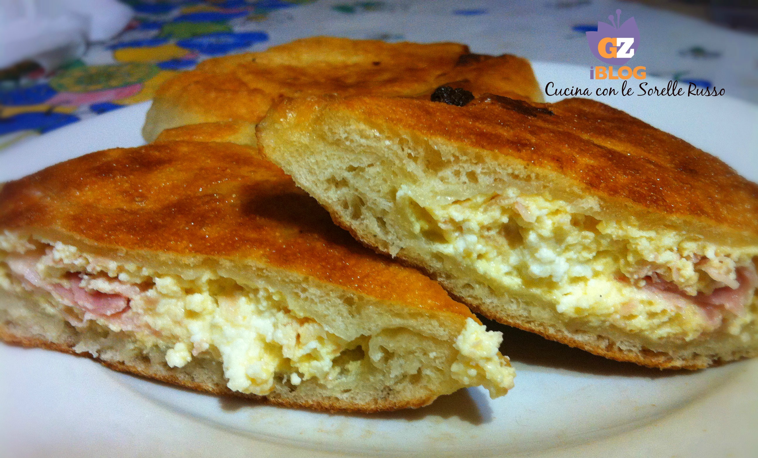 Calzoncini fritti di ricotta e salumi