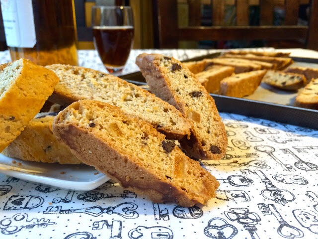 Cantuccini all’arancia e cioccolato