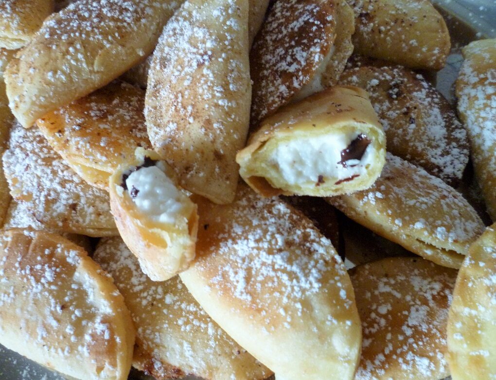 Cassatelle di ricotta e cioccolato fondente