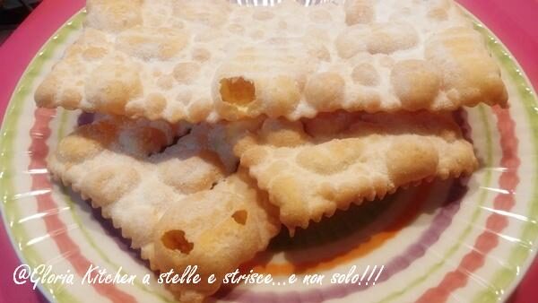 Chiacchiere Profumate di Carnevale al Forno di Gloria KitchenUSA