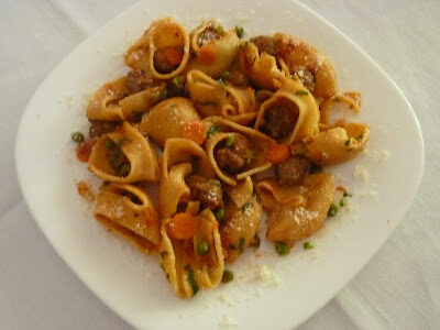CONCHIGLIONI CON SALSICCIA E PISELLINI