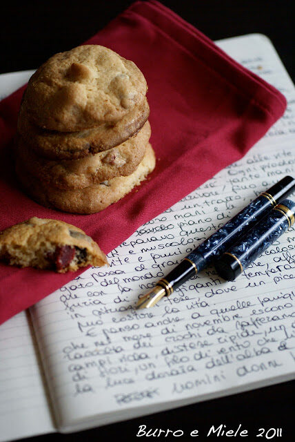 Cookies alla fragola, doppio cioccolato e macadamia…e scrivere