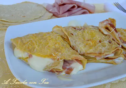 Crespelle senza latte farcite al prosciutto e formaggio