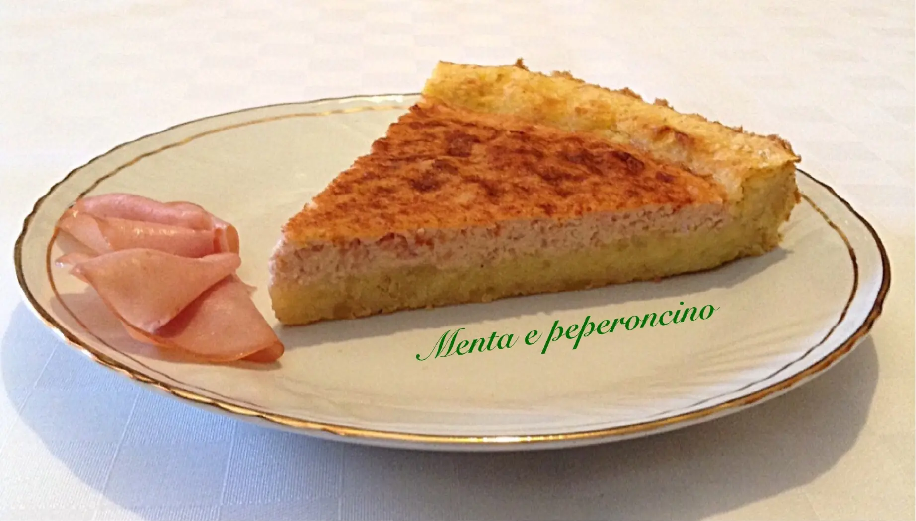Crostata di patate con formaggio e mortadella
