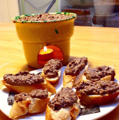 Crostino toscano di fegatini di pollo