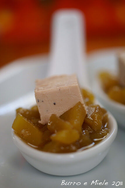 Cucchiaio aperitivo di chutney di mango speziato e foie gras…un’ idea (st)tré chic