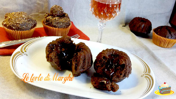 Cupcake con cuore di cioccolato