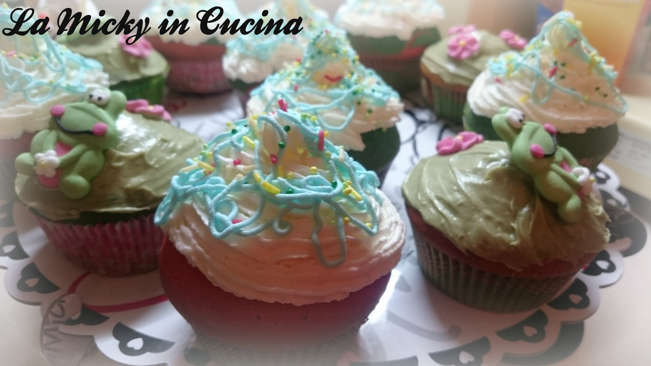 Cupcake di carnevale con stelle filanti