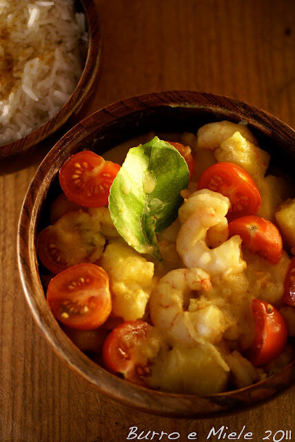 Curry di gamberi all’ananas e latte di cocco…sapori e dissapori intorno al mondo