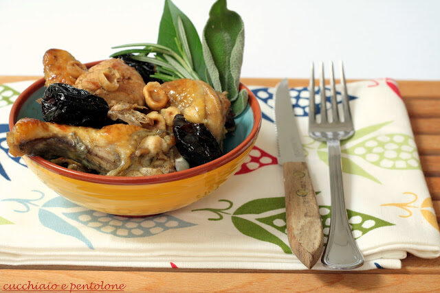 faraona d’autunno, con prugne e nocciole