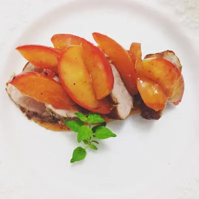 Filetto di maiale alle pesche