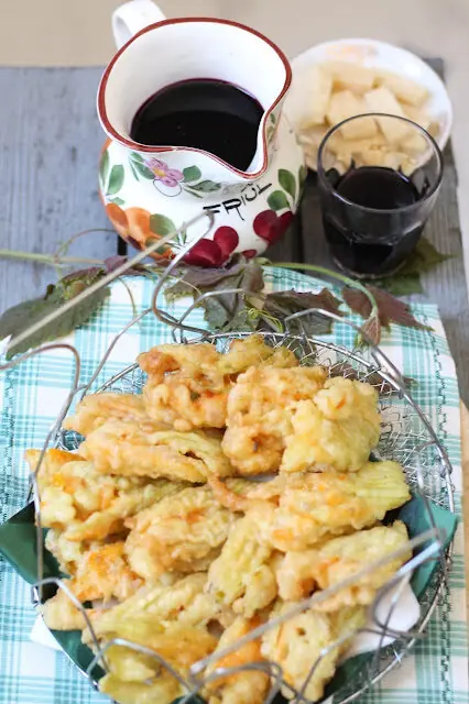 FIORI DI ZUCCHINA IN PASTELLA