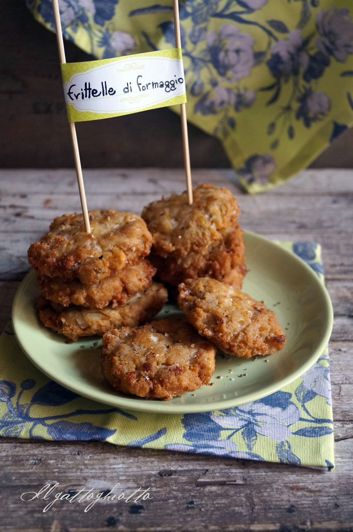 Frittelle di formaggio al gran masala