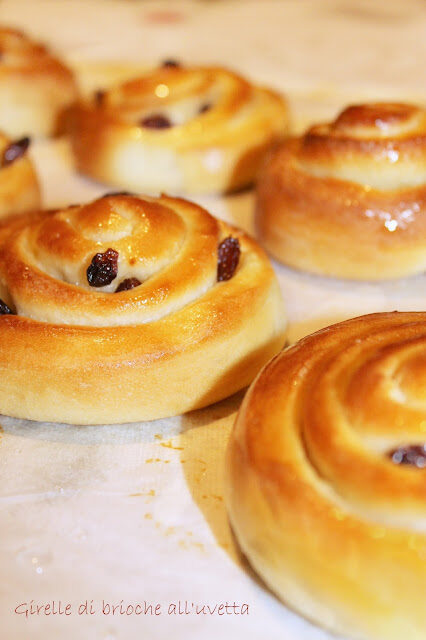 Girelle con Marmellata e Uvetta