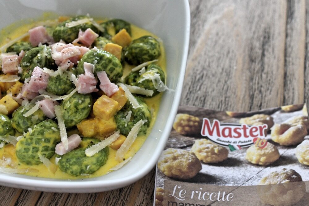 Gnocchi Master Mamma Emma con ricotta e spinaci con sugo allo zafferano e prosciutto cotto