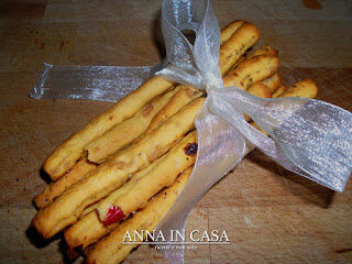 Grissini con pomodori secchi