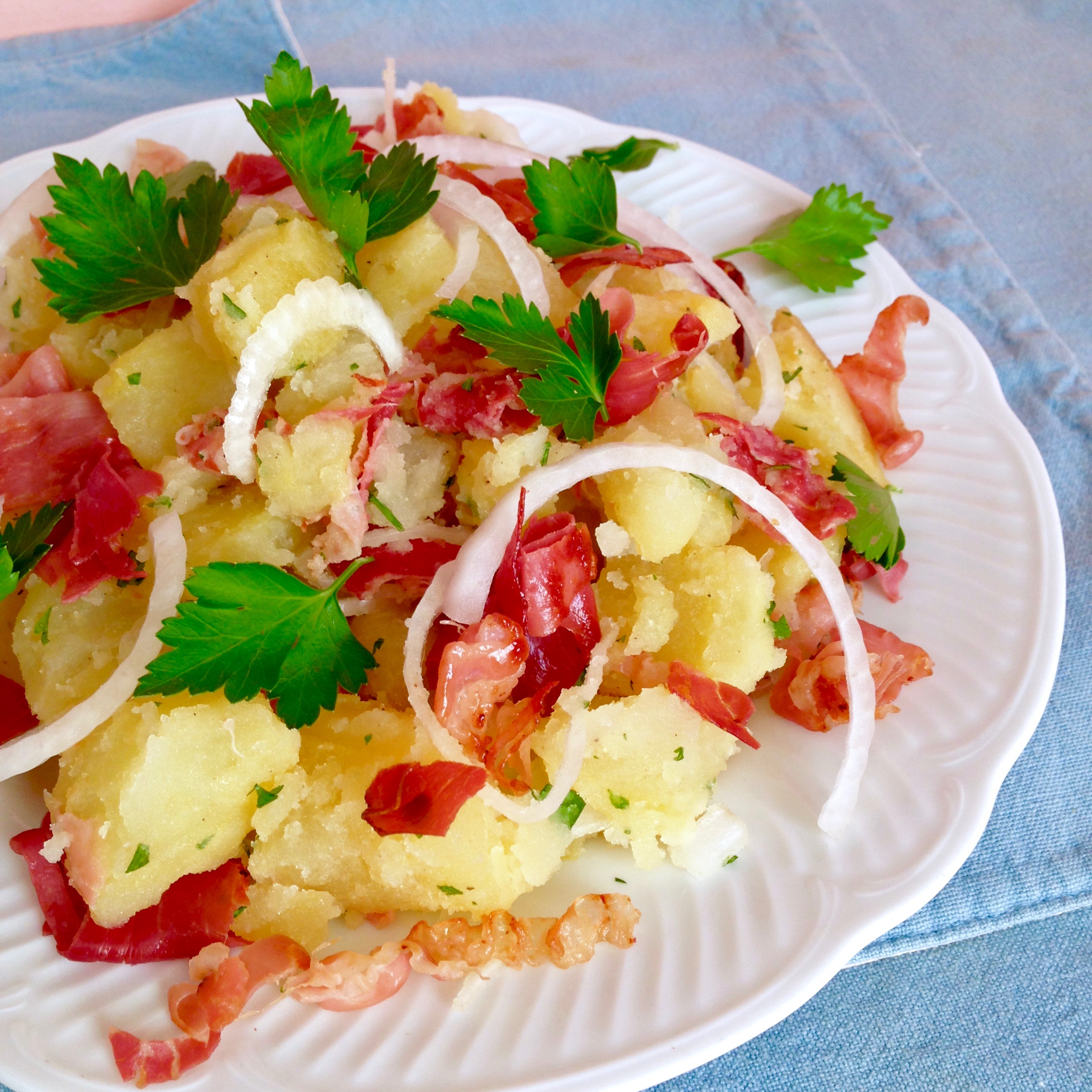 Insalata di Patate con Speck e Cipolla