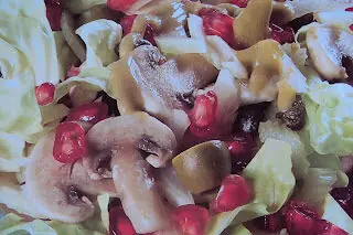 Insalata estiva champignon e melagrana