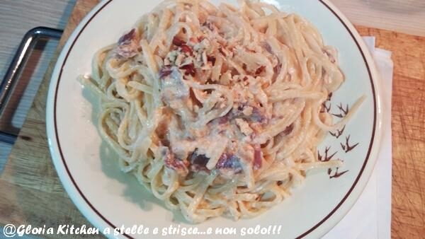 Linguine con Crema di Zucca, Ricotta, Speck e Noccioline di Gloria KitchenUSA