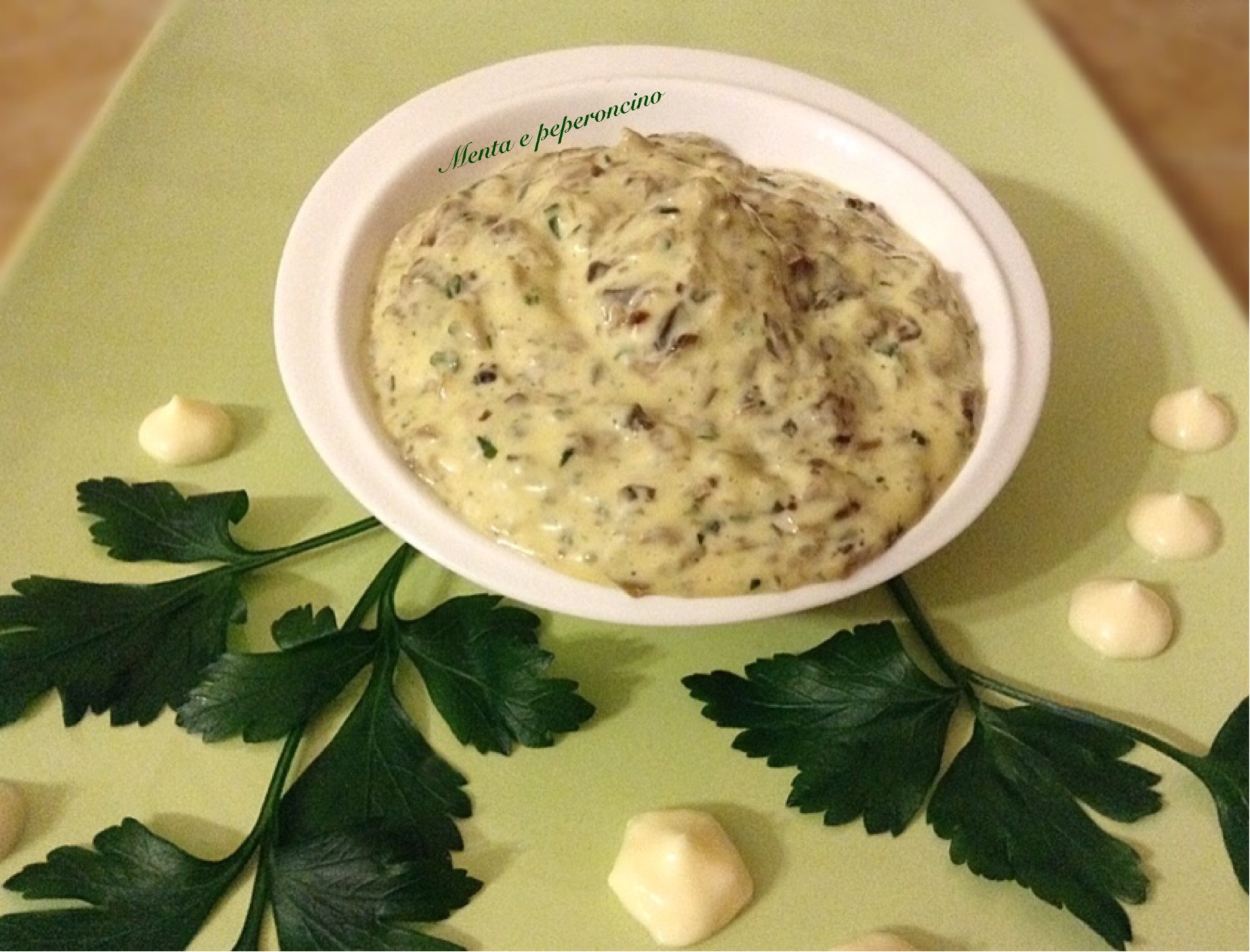Maionese con funghi misti