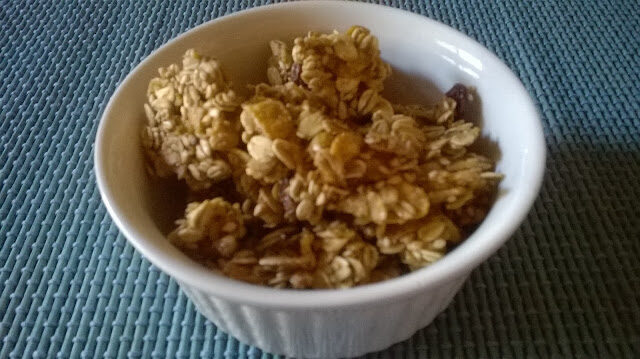 MUESLI CROCCANTE AL SESAMO E UVETTA SENZA OLIO
