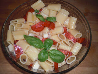 Paccheri freddi con pomodoro e asiago