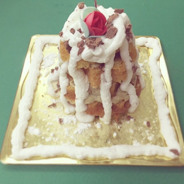 Pandoro farcito con crema al pistacchio