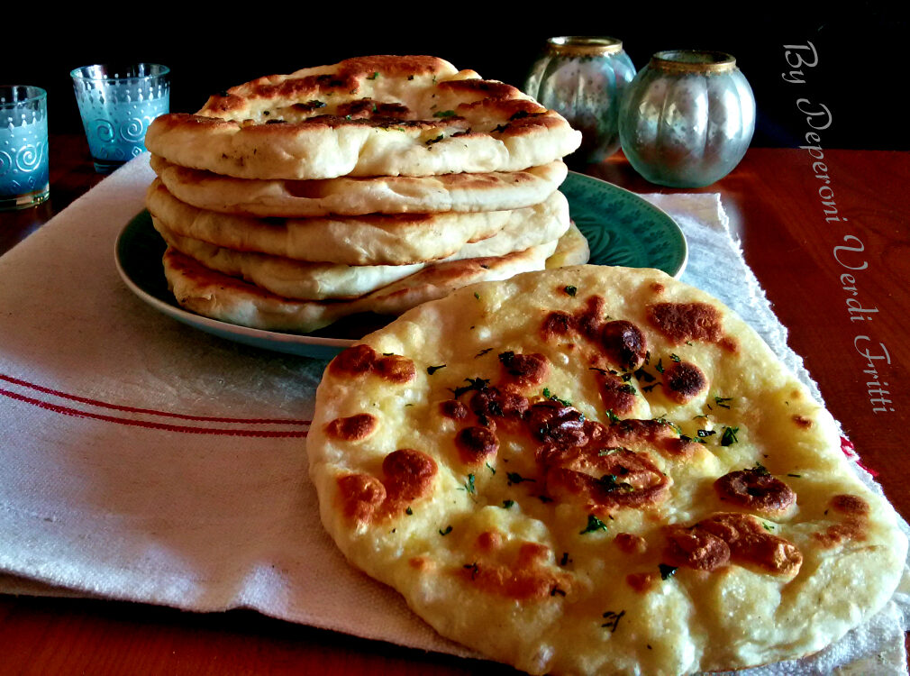Pane naan tipico pane indiano