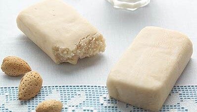 Pasta di mandorle