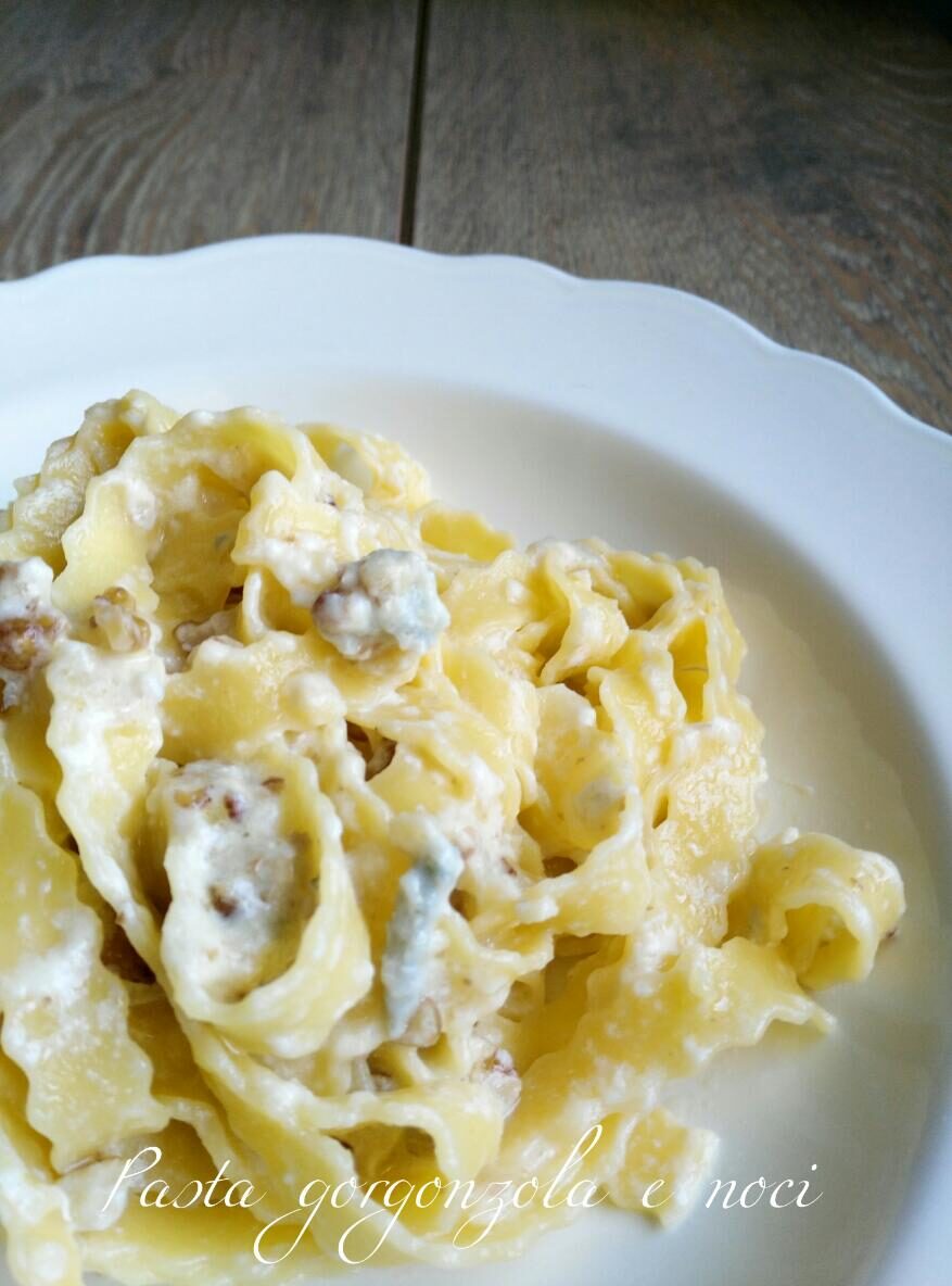 Pasta gorgonzola e noci