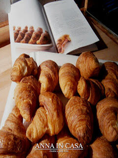 Piccoli croissant al grana