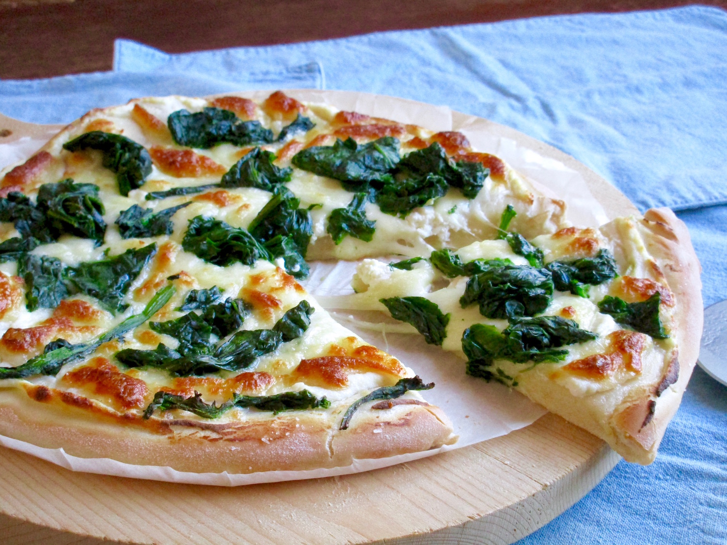 Pizza Bianca con Ricotta e Spinaci