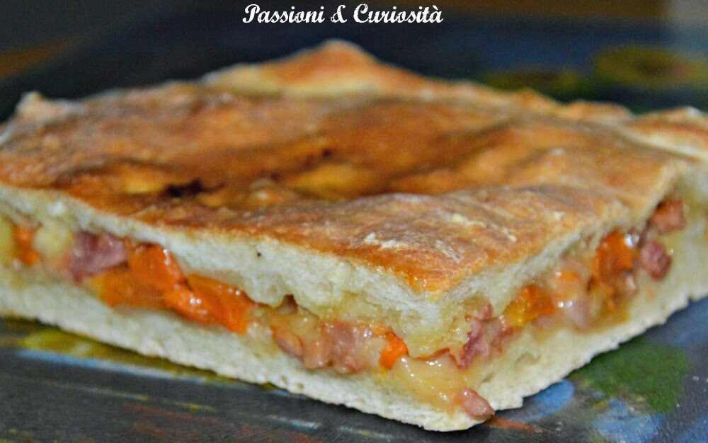 PIZZA RIPIENA CON ZUCCA