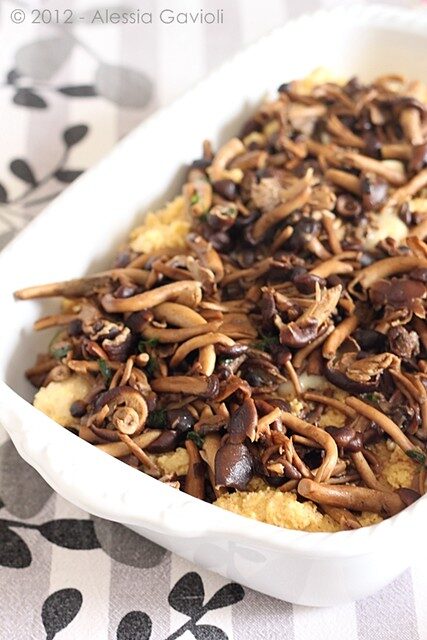 Polenta di Storo con pioppini e Puzzone di Moena