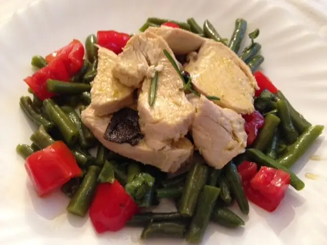 Pollo freddo sott’olio alle erbe aromatiche