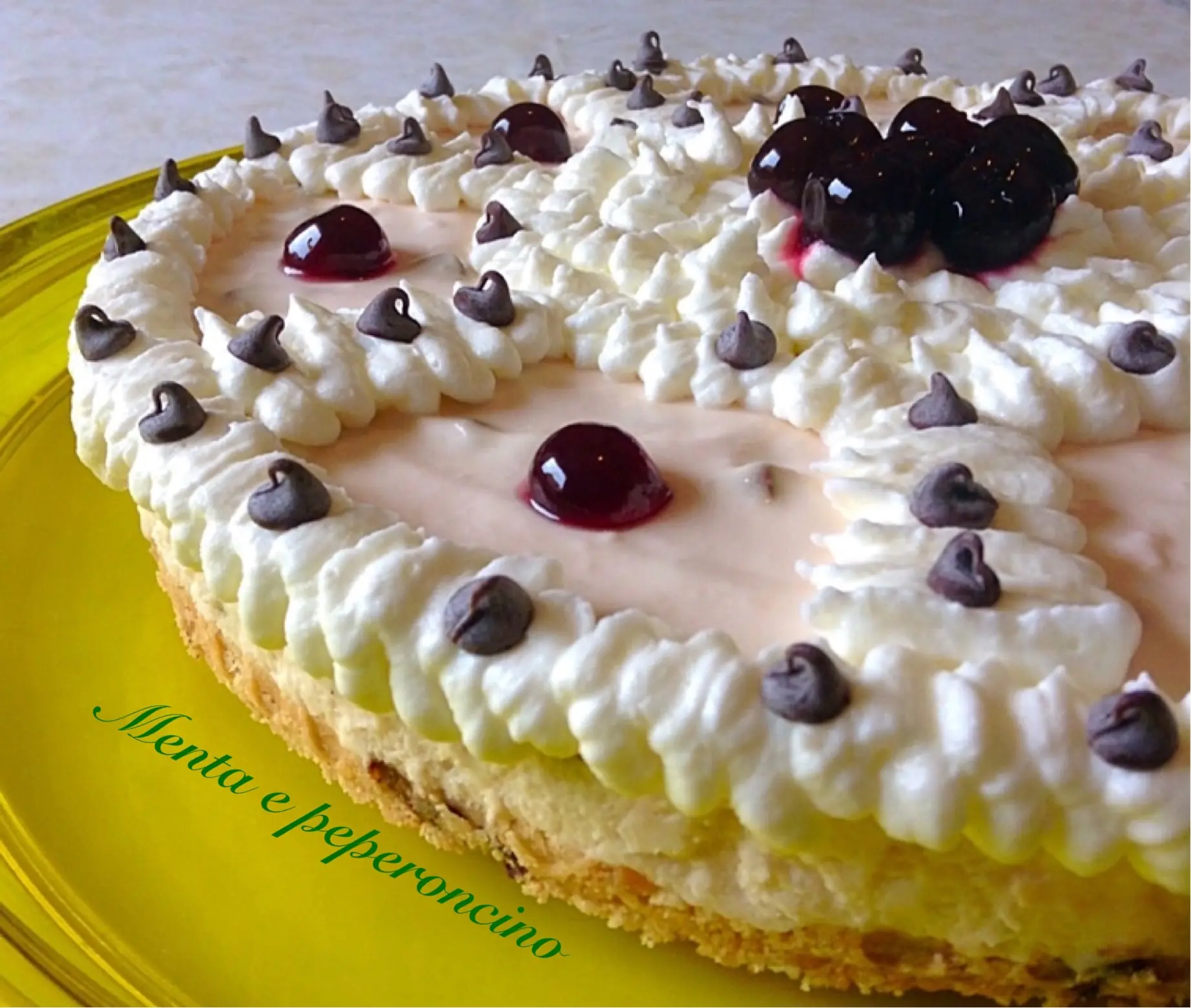 Ricetta Cheesecake con amarene e gocce al cioccolato