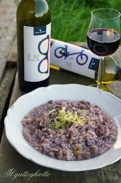 Risotto ai porri, salsiccia e Nero d’avola (e Syrah)
