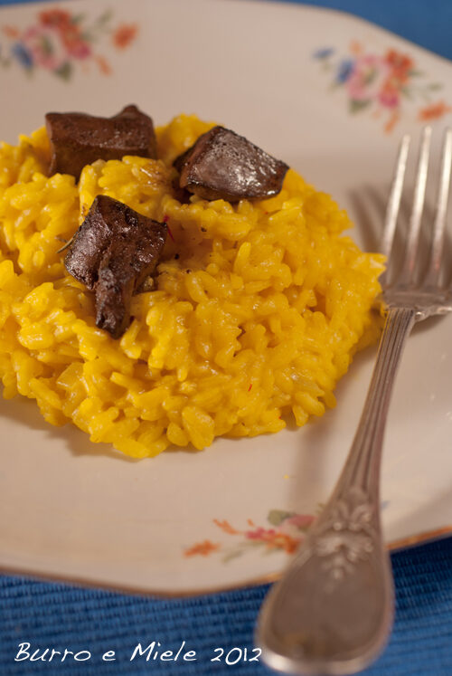 Risotto allo zafferano, con foie gras in riduzione di balsamico