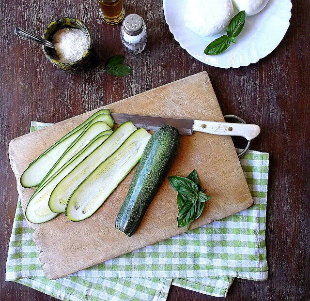 Sformato di zucchine, patate e fiori di zucca
