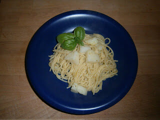 Spaghetti con patate al profumo di pesto