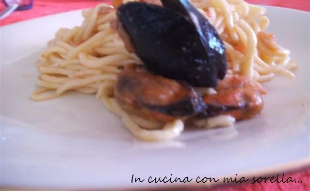 Spaghetti fatti in casa ai frutti di mare|Ricetta gustosa