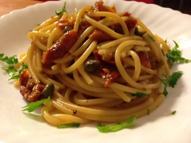 Spaghetti risottati con pomodorini secchi