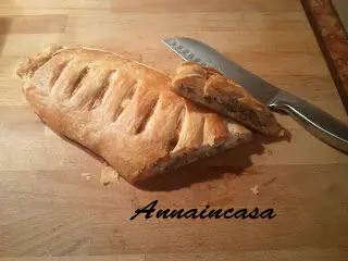 Strudel salato con zucchine e crescenza