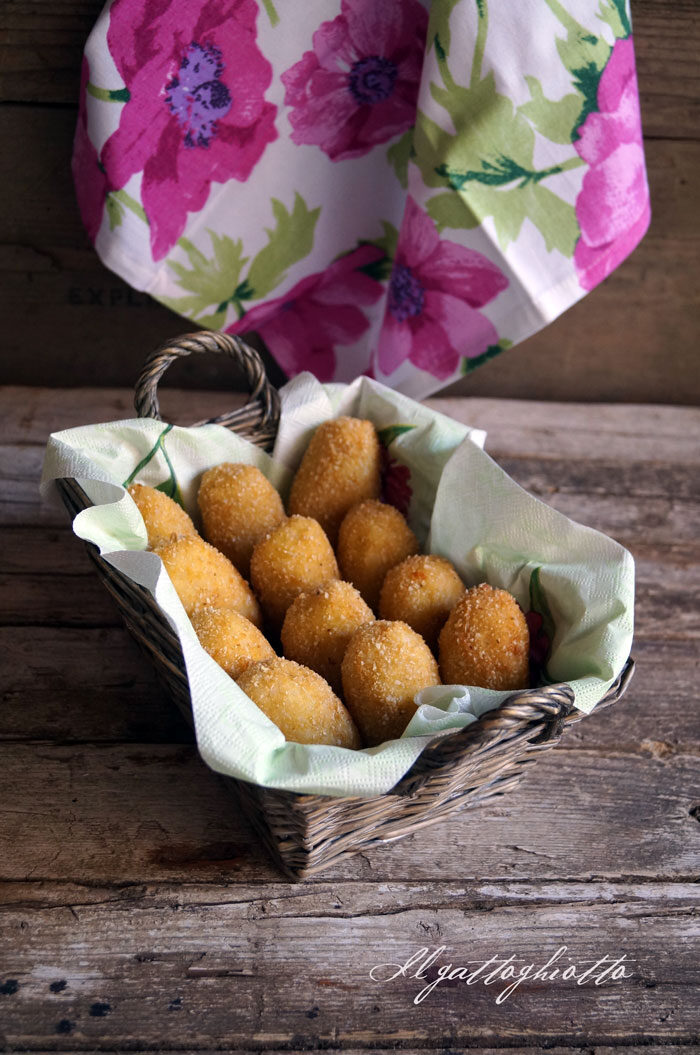 Supplì di riso con prosciutto e scamorza affumicata